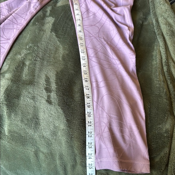 UA Lavender Compression Leggings - Picture 3 of 5